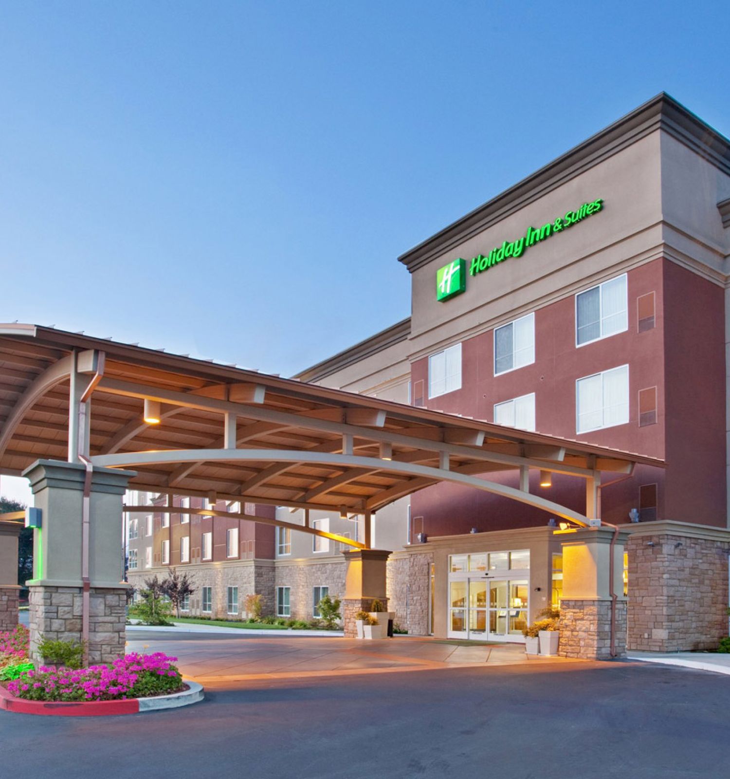 Holiday Inn & Suites Oakland - Airport, an IHG Hotel